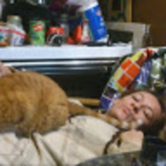 Meet your Posher, Julia - Picture 1 of 1